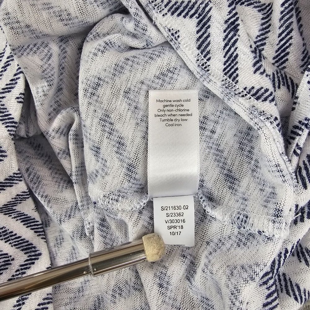 Athleta shirt womens small scoop neck sleeveless blouse chevron allover print - Picture 6 of 12